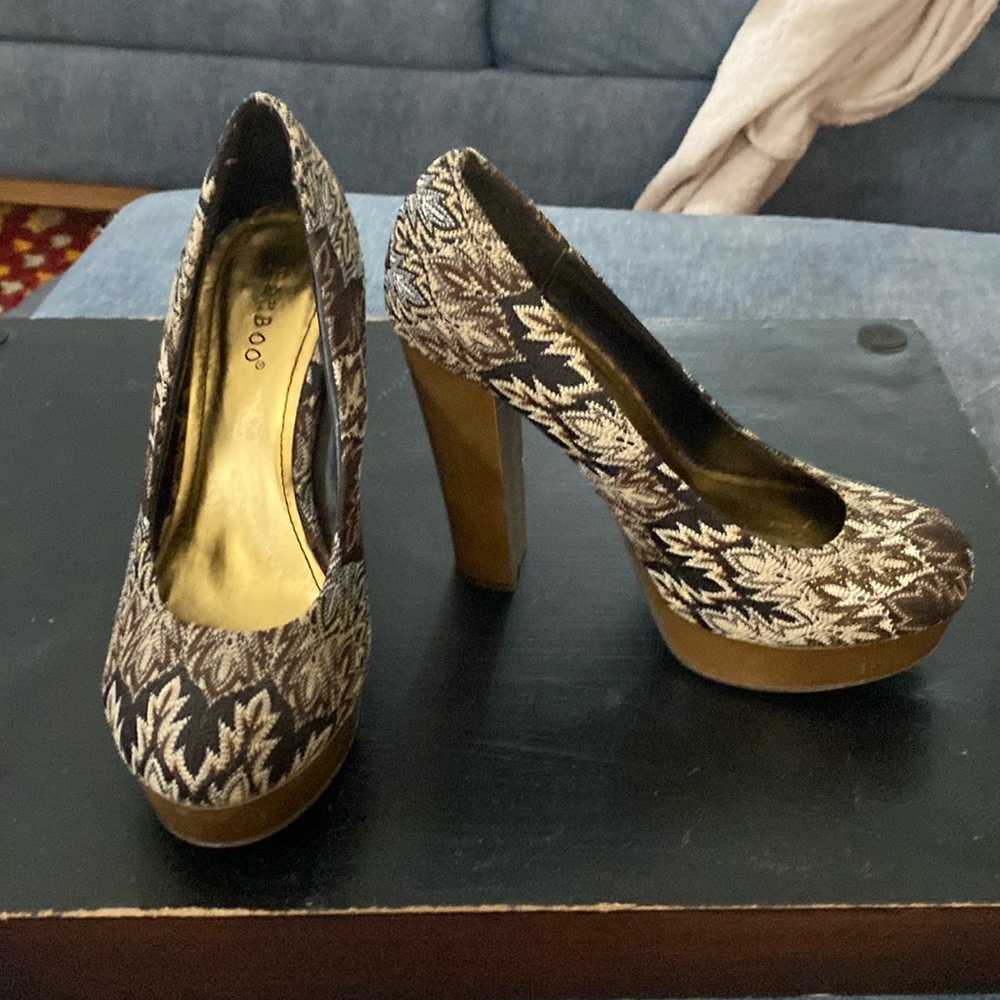 Women’s shoes